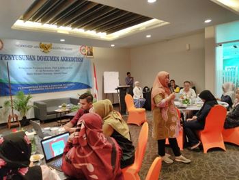 Workshop Akreditasi Klinik untuk Penyusunan Dokumen Akreditasi